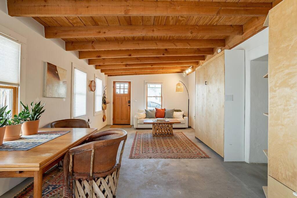 Historic 1900 Adobe Downtown Barrio Retreat, Low Summer Rates! Apartment Tucson Luaran gambar