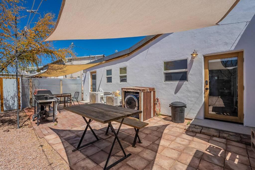 Historic 1900 Adobe Downtown Barrio Retreat, Low Summer Rates! Apartment Tucson Luaran gambar